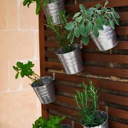 Luzzu - Family Friendly Maisonette Apartment