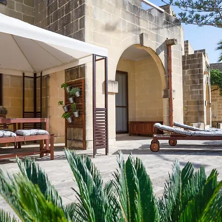 Luzzu - Family Friendly Maisonette